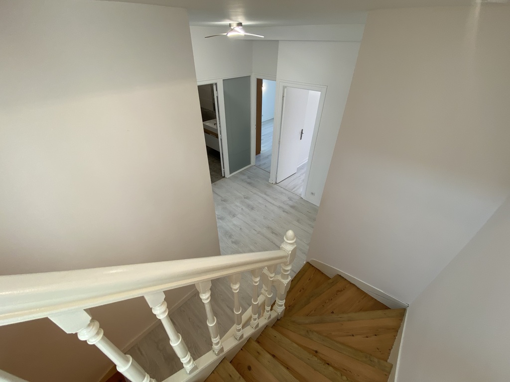 À LOUER – Disponible immédiatement – Maison de ville Familiale de 181 m²- Centre Ville QUIMPER