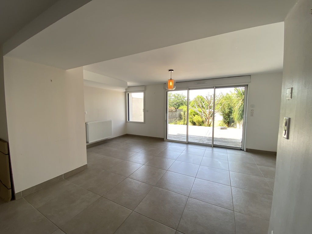 À LOUER – Disponible immédiatement – Maison de ville Familiale de 181 m²- Centre Ville QUIMPER