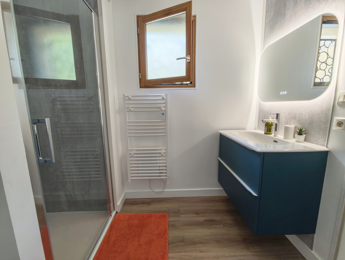 Quimper Sud. Quartier Prisé pour Maison Contemporaine (161 m2) aux Prestations Soignées sur Terrain de 1 000 m2.