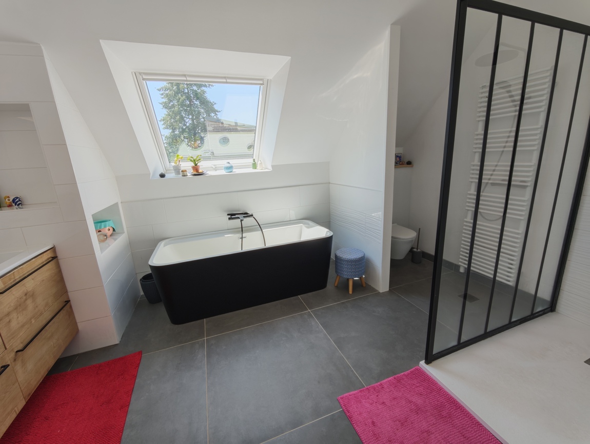 Quimper Sud. Quartier Prisé pour Maison Contemporaine (161 m2) aux Prestations Soignées sur Terrain de 1 000 m2.