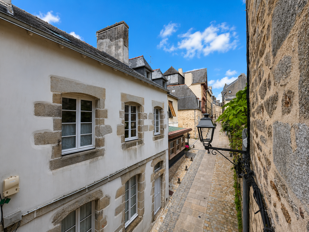 A Louer – Libre Immédiatement – Appartement MEUBLEE – T2 Centre Ville de Quimper  !