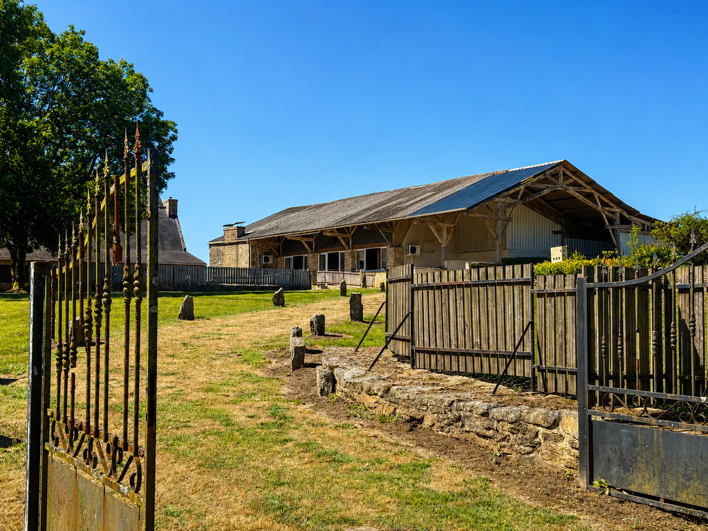 Exclusivité Agence. Guiler-Sur-Goyen A 10 minutes de Douarnenez, Propriété de Caractère, Gîtes & Evènementiel