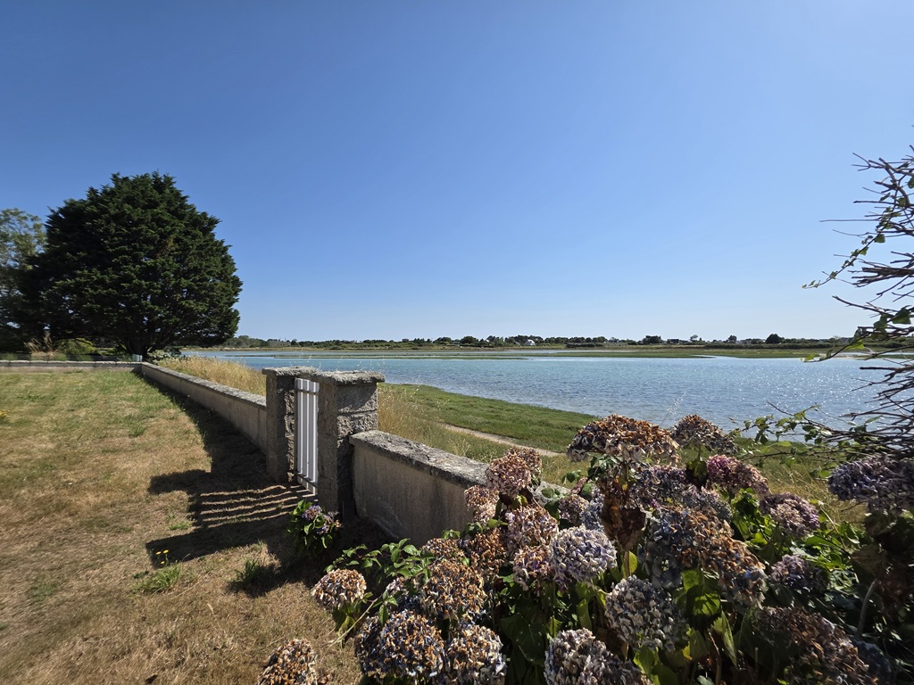 LESCONIL, Vue Panoramique Sur le Ster & Accès Plage, vaste Maison de Famille Avec Jardin