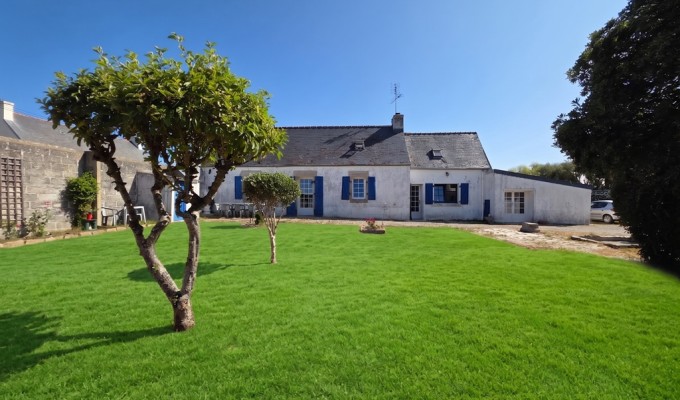 Tréguennec, Longère Bigoudène à Rénover et son Terrain Constructible de 3370 m²