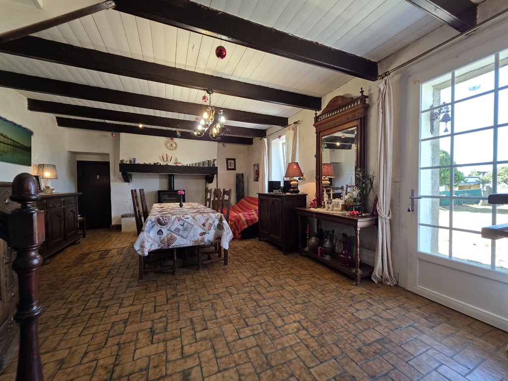 Tréguennec, Longère Bigoudène à Rénover et son Terrain Constructible de 3370 m²