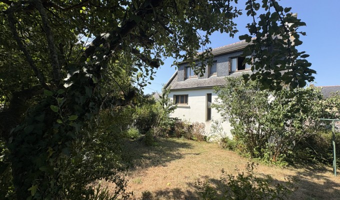 Concarneau, Elégante Maison Familiale A Rénover A deux Pas Des Plages de La Corniche