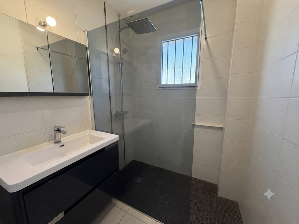 Quimper Kerfeunteun – Coquette Maison de Plain Pied de 2014 avec Jardin. Quartier éco-responsable