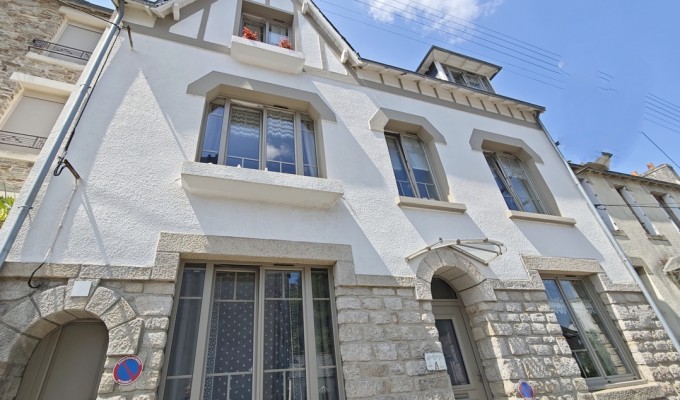 Quimper. Charme & Authenticité pour Remarquable Maison 1930 Parfaitement Rénovée.