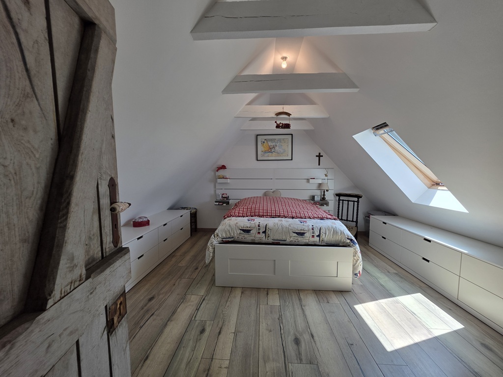 LESCONIL, La Plage à Pied, Ensemble en Pierres Entièrement rénové Sur les abords du Ster
