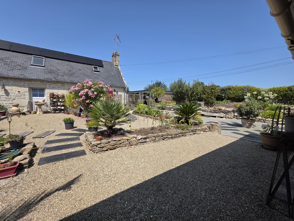 LESCONIL, La Plage à Pied, Ensemble en Pierres Entièrement rénové Sur les abords du Ster