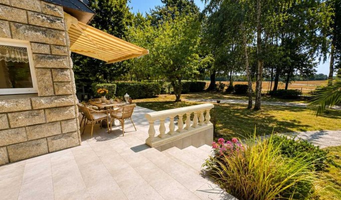 Riantec – Elégante Maison de Caractère de 130m² Au Calme Avec Son Jardin Paysagé