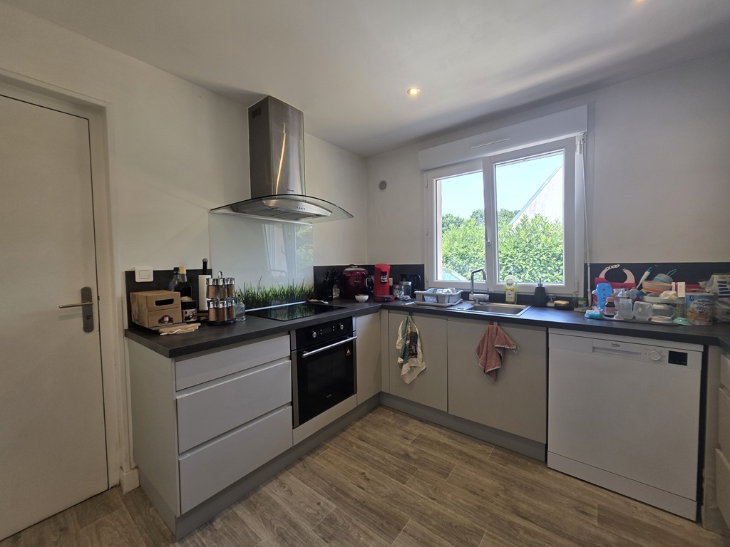 A LOUER, TREMEOC, La maison de plain pied 2 chambres (67m²) Avec Garage et Jardin (842m²)