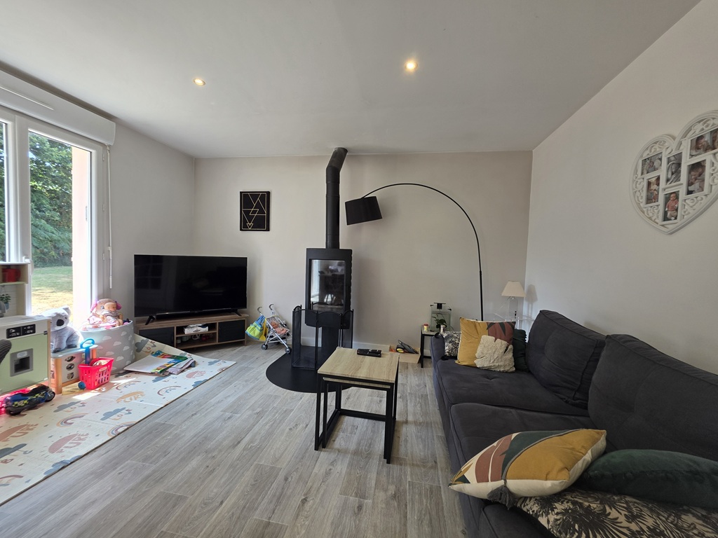 A LOUER, TREMEOC, La maison de plain pied 2 chambres (67m²) Avec Garage et Jardin (842m²)