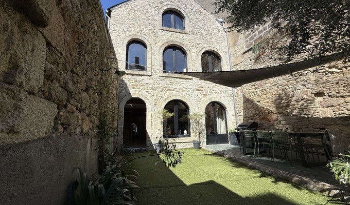 Quimper Centre historique. Une Adresse Confidentielle, un Lieu chargé d’histoire, Une Rénovation d’exception