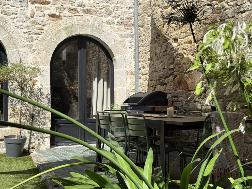 Quimper Centre historique. Une Adresse Confidentielle, un Lieu chargé d’histoire, Une Rénovation d’exception