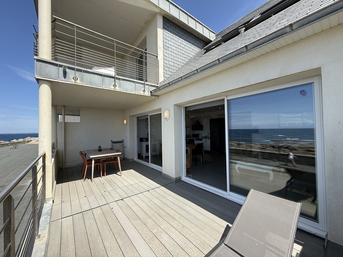 Penmarc’h – Contemporaine de 110 m² Surplombant la Mer Proche des Commerces & Plages