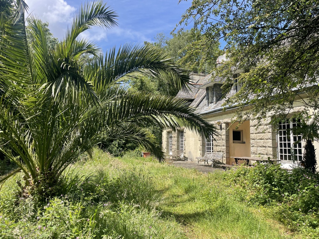 Le Juch – Charmante Maison Traditionnelle à Rénover avec jardin de 3500 m² Entre Douarnenez & Quimper