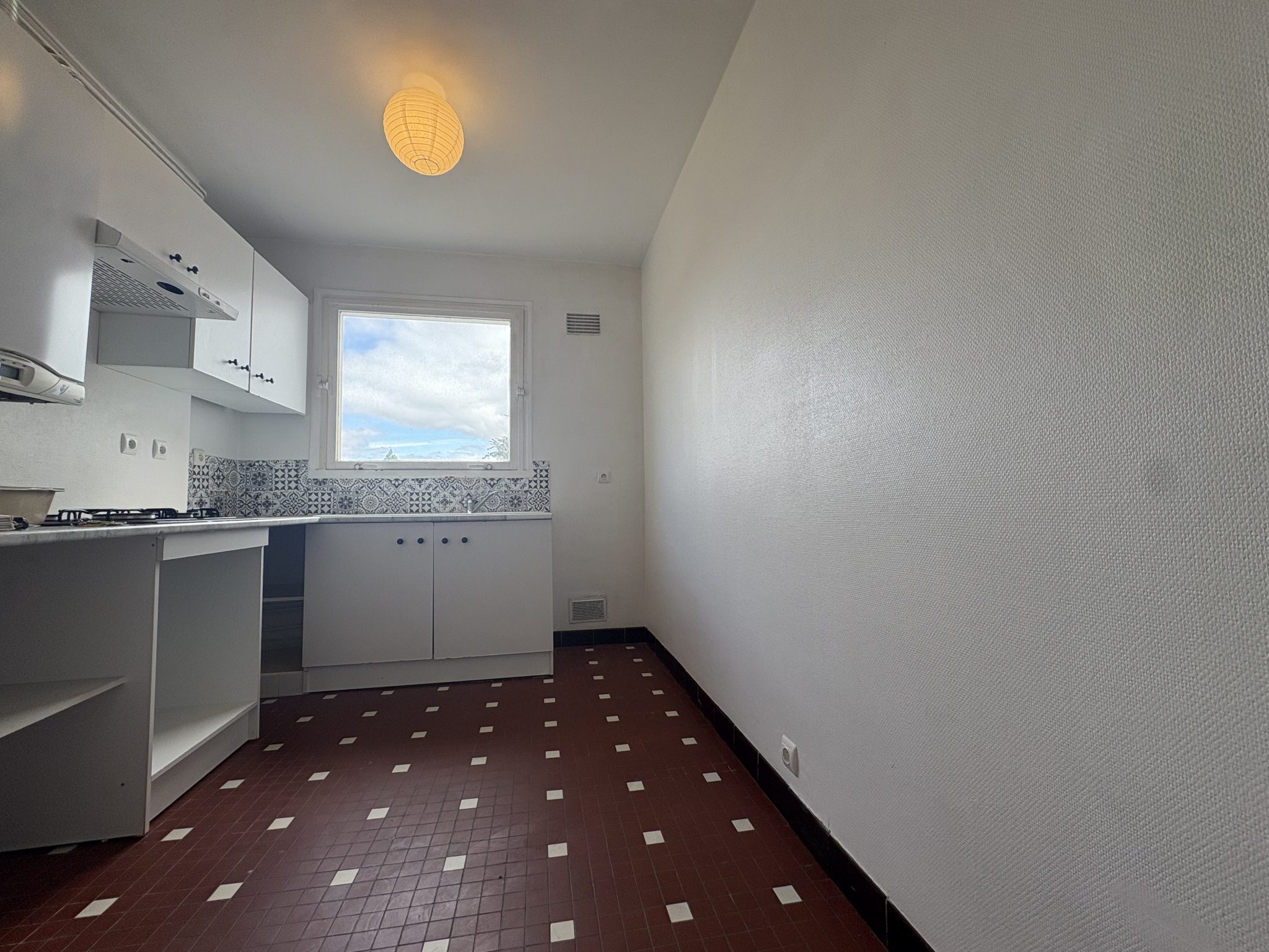 Exclusivité Agence- Espace & Luminosité Pour Ce T2 de 57 m² Sur Les Bords Du Halage