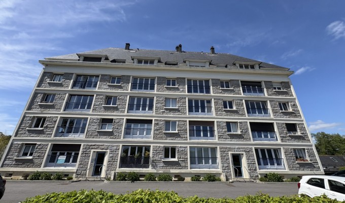 Exclusivité Agence- Espace & Luminosité Pour Ce T2 de 57 m² Sur Les Bords Du Halage