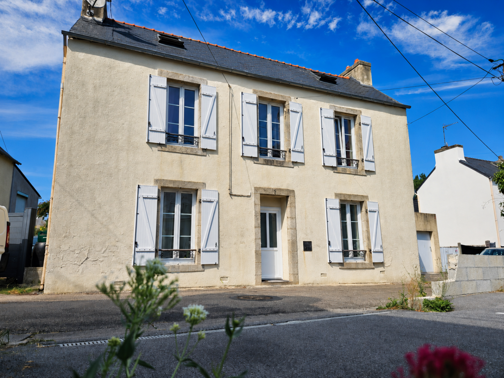Quimper Centre ville à pied- Maison de Caractère avec Jardin dans le Quartier du Moulin Vert