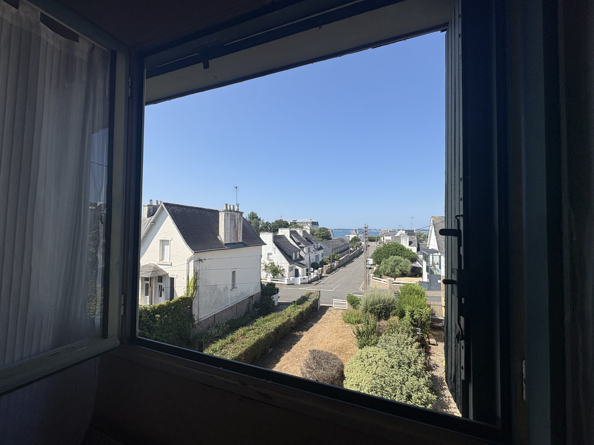 Concarneau, Elégante Maison Familiale A Rénover A deux Pas Des Plages de La Corniche