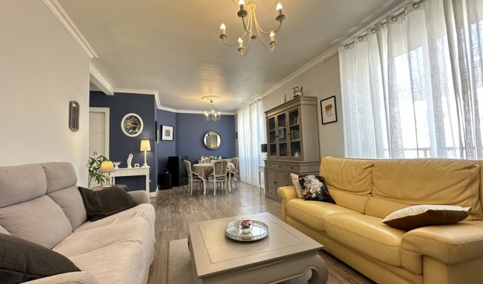 Exclusivité Agence – Rosporden, Élégante & Familiale Maison de caractère de 140 m²