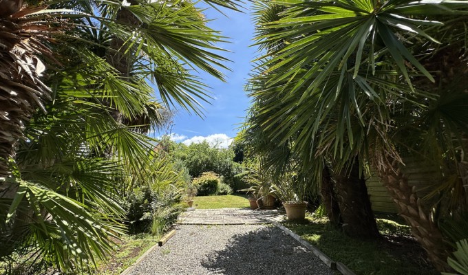 Exclusivité Agence – Rosporden, Élégante & Familiale Maison de caractère de 140 m²