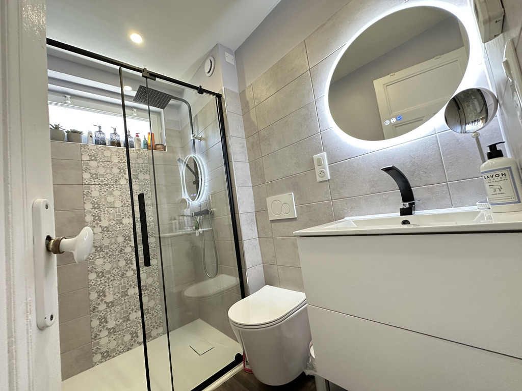 Exclusivité Agence – Rosporden, Élégante & Familiale Maison de caractère de 140 m²