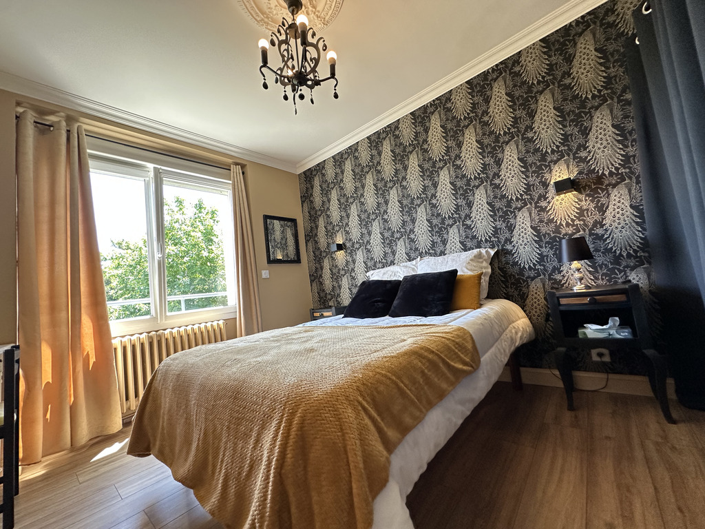 Exclusivité Agence – Rosporden, Élégante & Familiale Maison de caractère de 140 m²