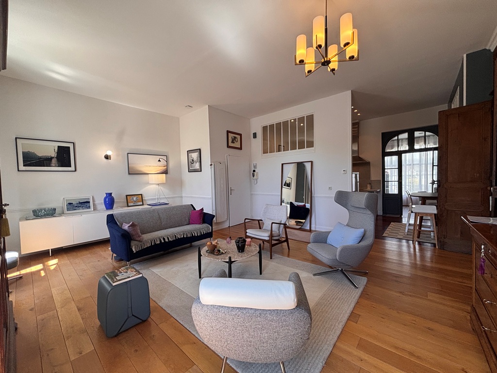 Quimper Kerfeunteun “Séminaire” Appartement T4 de 157 m² Au Cœur des Commerces Aux Prestations de Qualités.