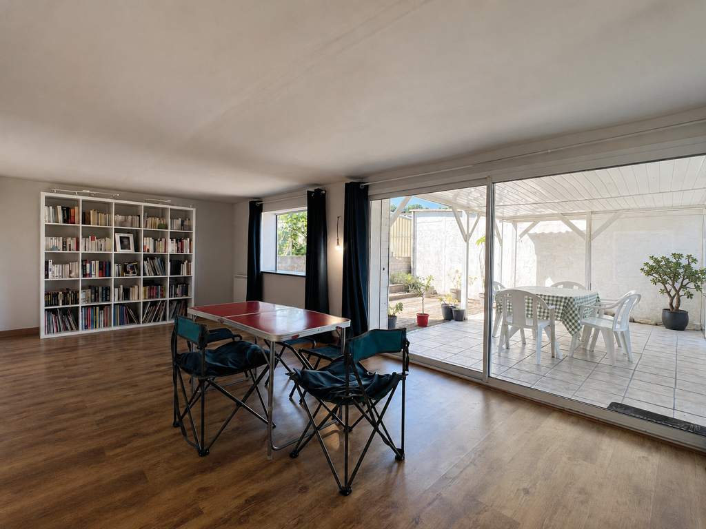 Douarnenez, Pouldavid – Chaleureuse Maison Familiale & Ses Volumes Généreux (190 m²)