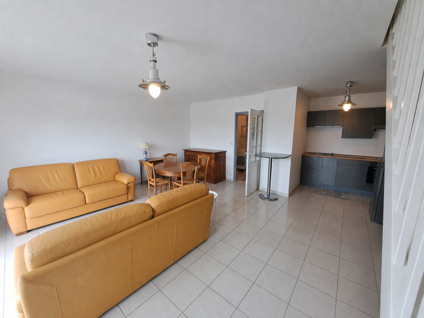 Guilvinec, Appartement Duplex en Viager Occupé – Dame de 81 ans et Homme de 79 ans – Bouquet de 62 800 € et Rente de 450 €uros