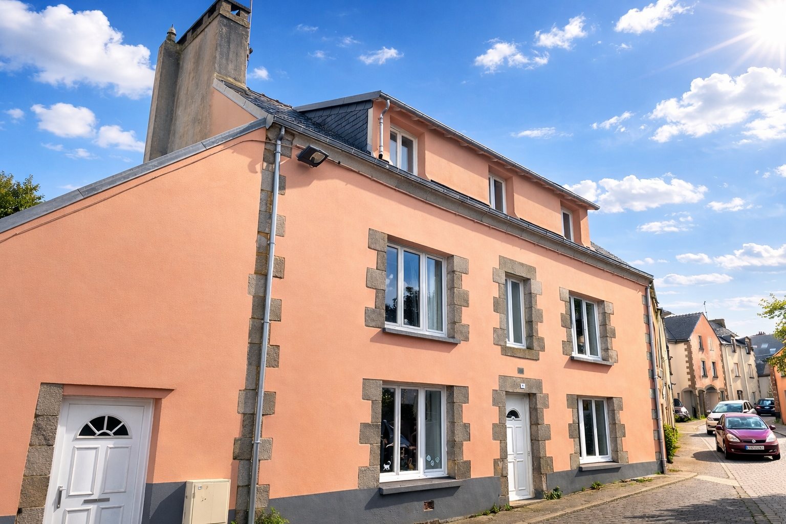 Quimper 10 Mn , Rentabilité Immédiate pour Immeuble de Rapport  Rénové de 6 Appartements