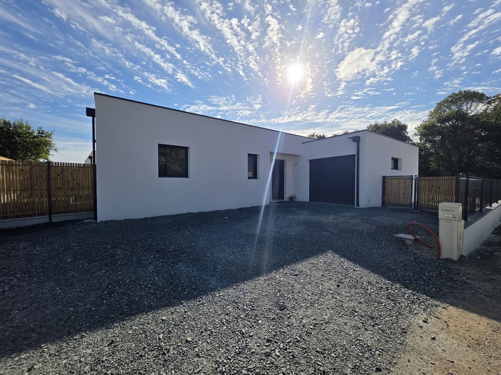 Exclusivité Agence, PONT L’ABBE, Commerces & Ecole à pied, Maison Contemporaine de Plain-pied  2026