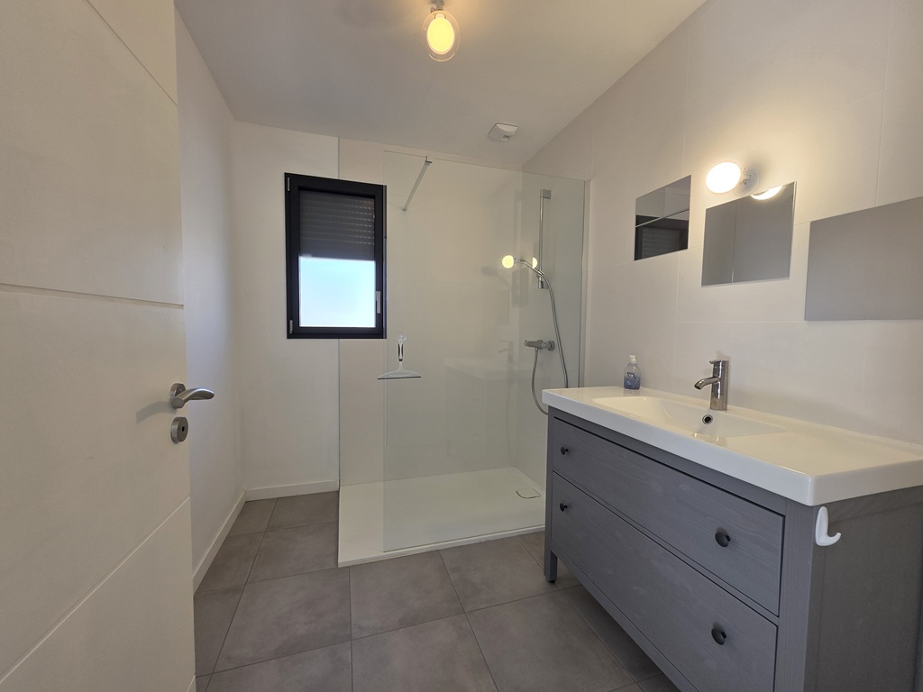 Exclusivité Agence, PONT L’ABBE, Commerces & Ecole à pied, Maison Contemporaine de Plain-pied  2026