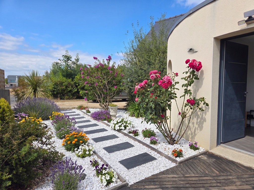 Exclusivité Agence, PONT L’ABBE, Centre ville & Rivière à Pied, Maison Contemporaine Avec Garage & Jardin