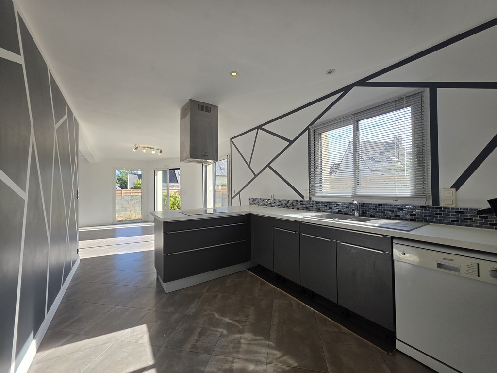 Exclusivité Agence, PONT L’ABBE, Centre ville & Rivière à Pied, Maison Contemporaine Avec Garage & Jardin