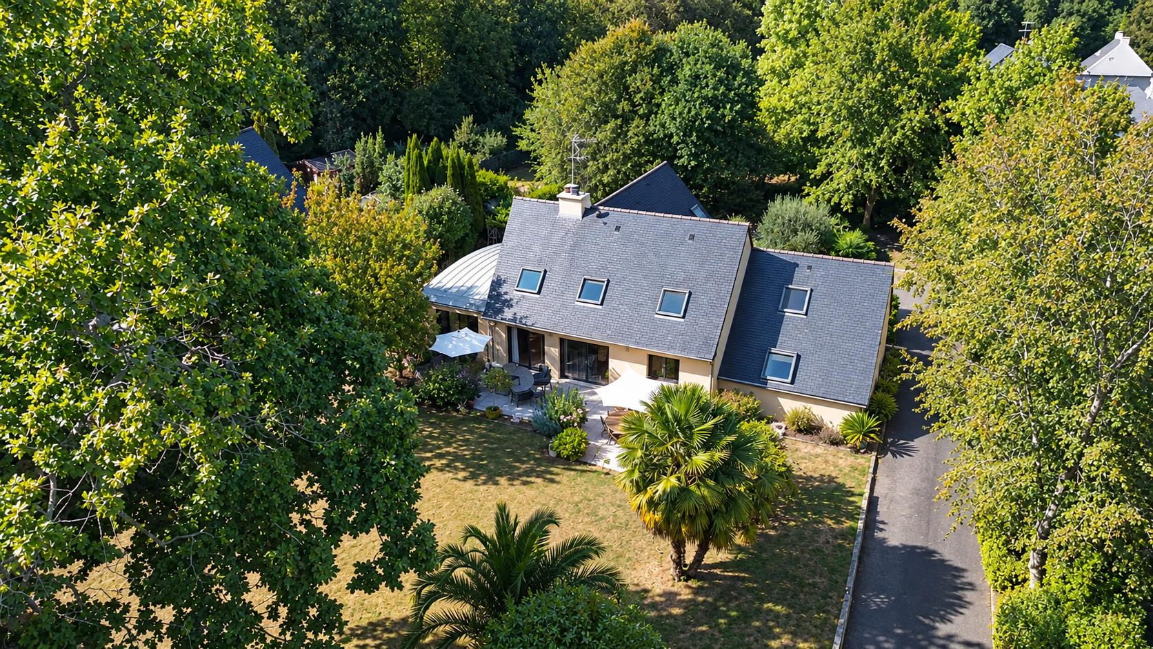 Exclusivité Agence, Fouesnant Propriété de 210 m² Sur son Terrain Arboré De 1600 m² Au Calme
