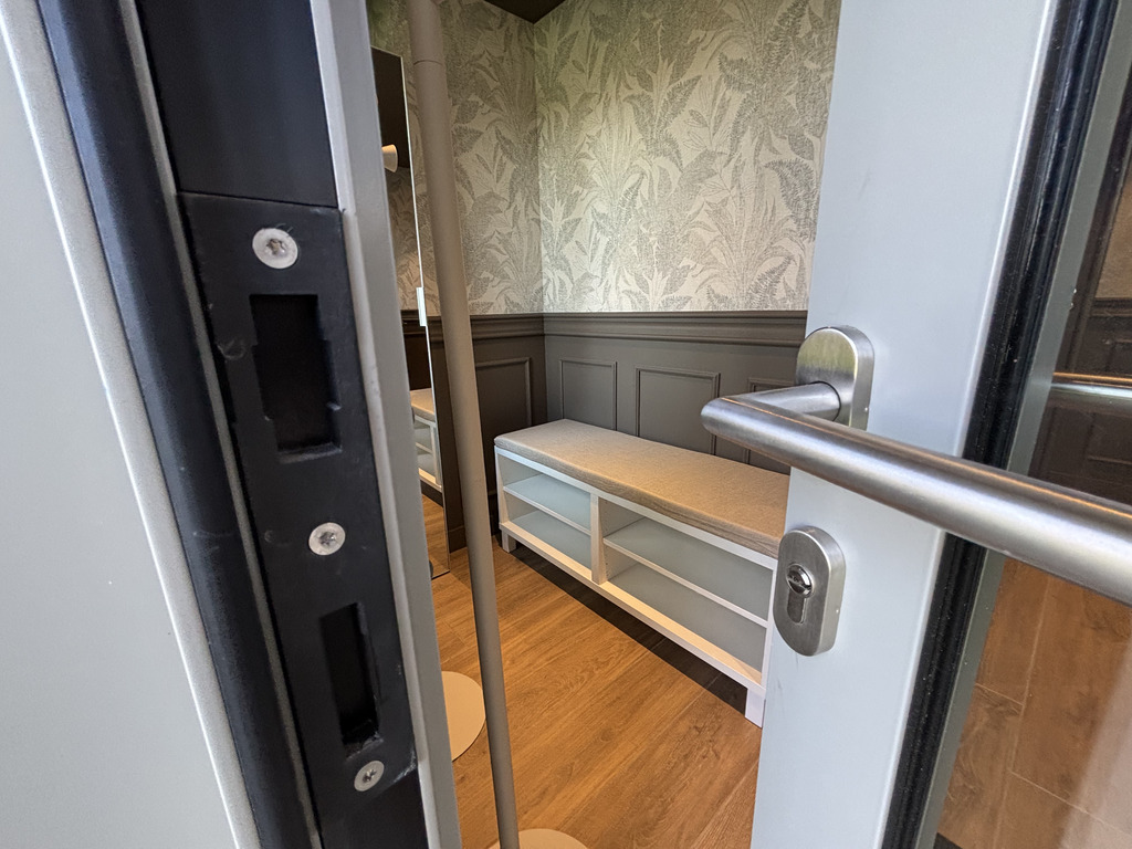 A Louer. Disponible au 1er Septembre 2026. LOCATION MEUBLEE.  Quimper, Maison Rénovée & Réhabilitée en Colocation – 4 Chambres