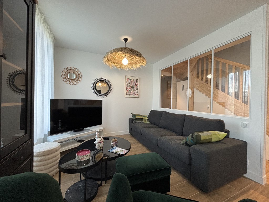 A Louer. Disponible au 1er Septembre 2026. LOCATION MEUBLEE.  Quimper, Maison Rénovée & Réhabilitée en Colocation – 4 Chambres