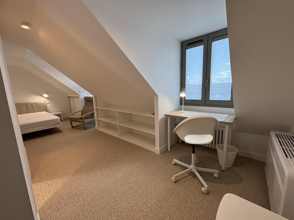 A Louer. Disponible au 1er Septembre 2026. LOCATION MEUBLEE.  Quimper, Maison Rénovée & Réhabilitée en Colocation – 4 Chambres