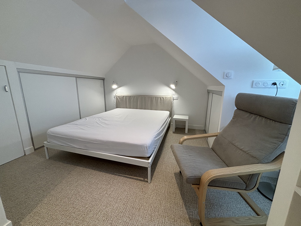 A Louer. Disponible au 1er Septembre 2026. LOCATION MEUBLEE.  Quimper, Maison Rénovée & Réhabilitée en Colocation – 4 Chambres