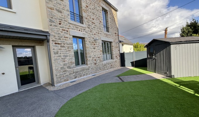 A Louer. Disponible au 1er Septembre 2026. LOCATION MEUBLEE.  Quimper, Maison Rénovée & Réhabilitée en Colocation – 4 Chambres