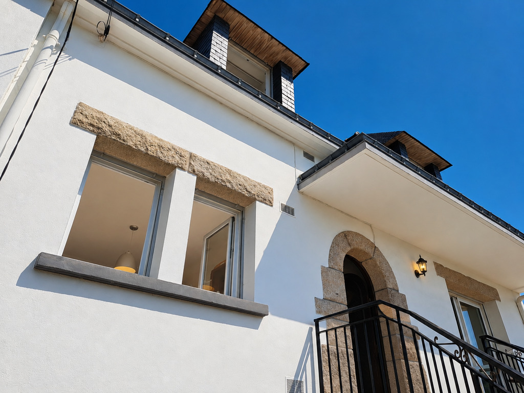 Riantec – Lumineuse Maison Familiale de 150m² Idéalement Située à Proximité du Bourg