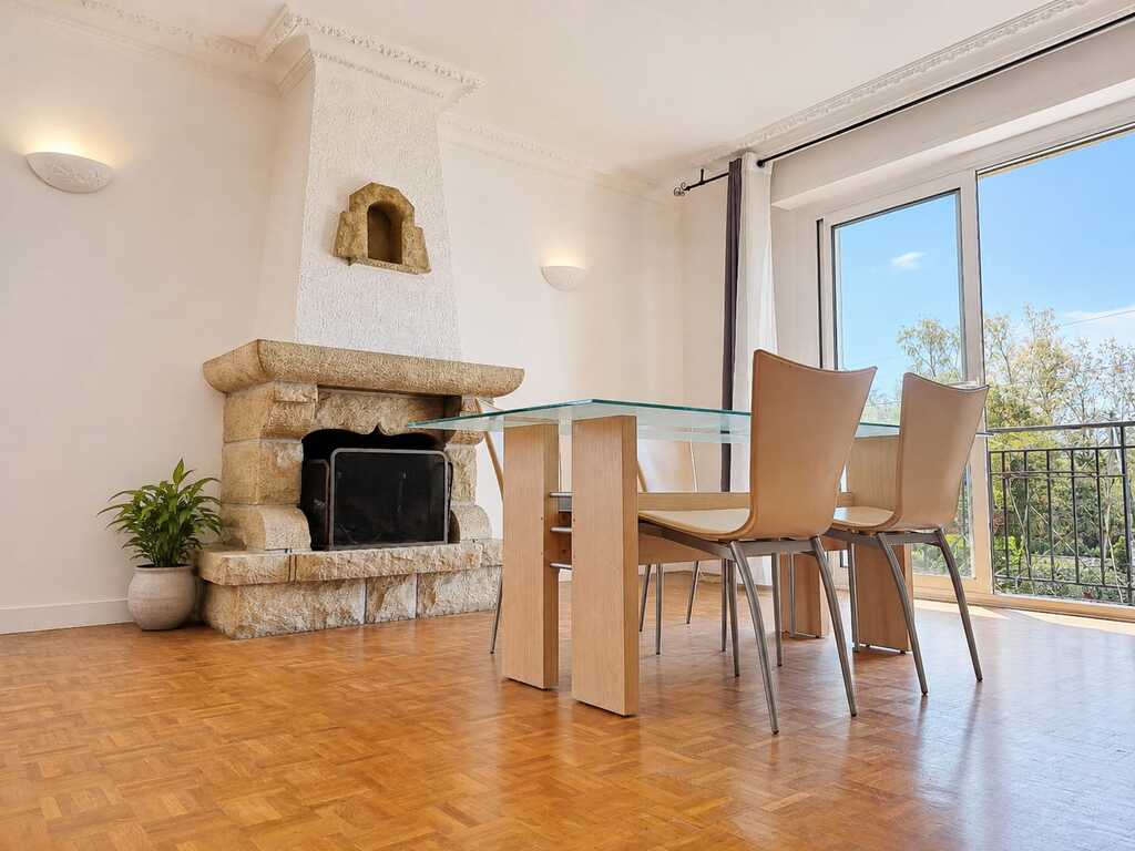 Riantec – Lumineuse Maison Familiale de 150m² Idéalement Située à Proximité du Bourg