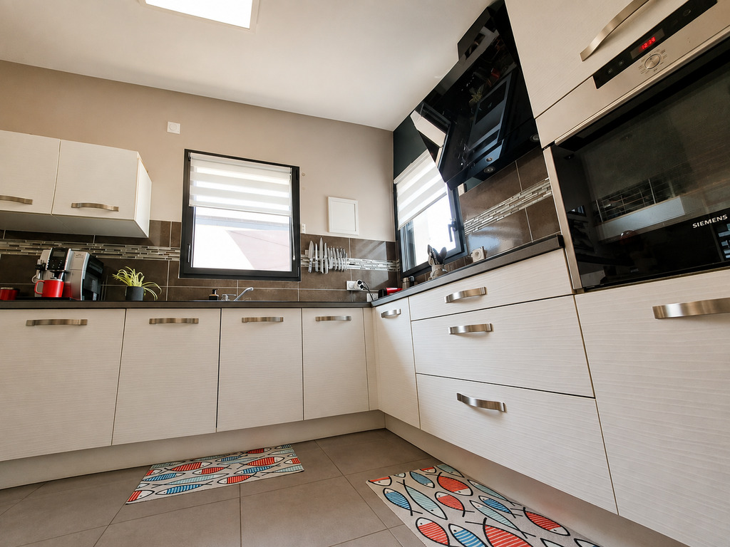 Riantec – Cubique & Chaleureuse Maison Contemporaine de 123m² & Son Jardin Paysagé