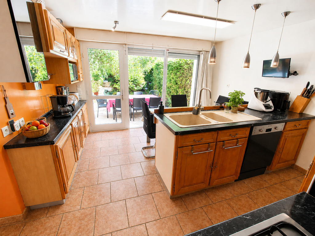 Riantec – Charmante Maison de 106 m² Au Calme dans son Ecrin de Nature
