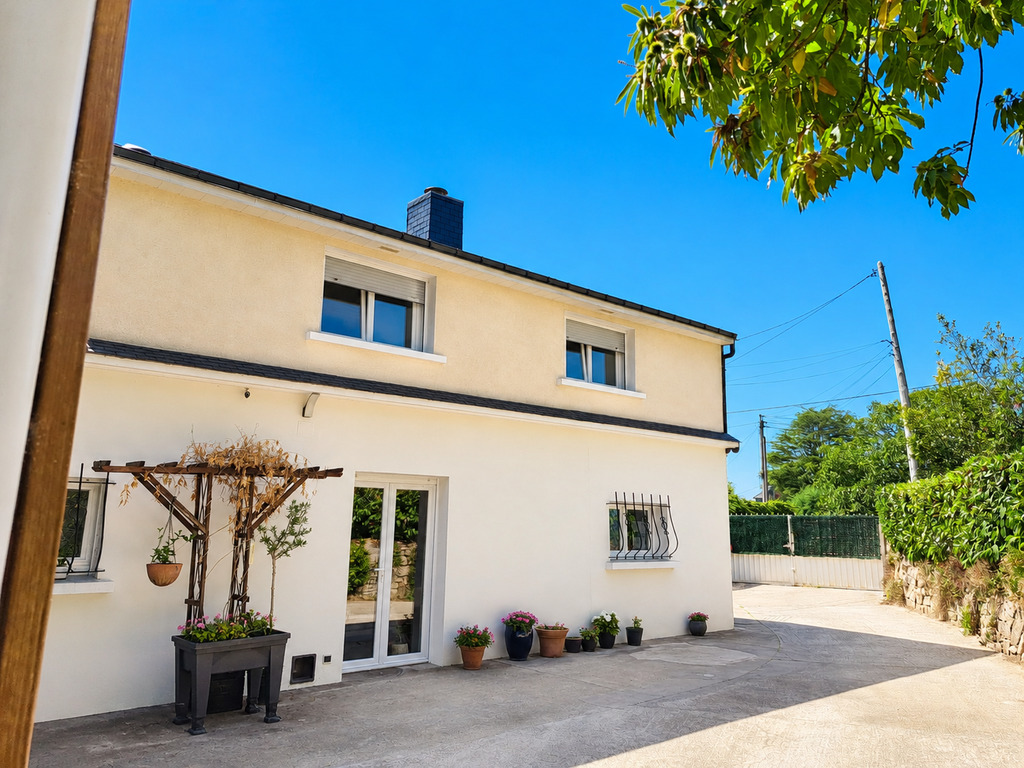 Riantec – Charmante Maison de 106 m² Au Calme dans son Ecrin de Nature