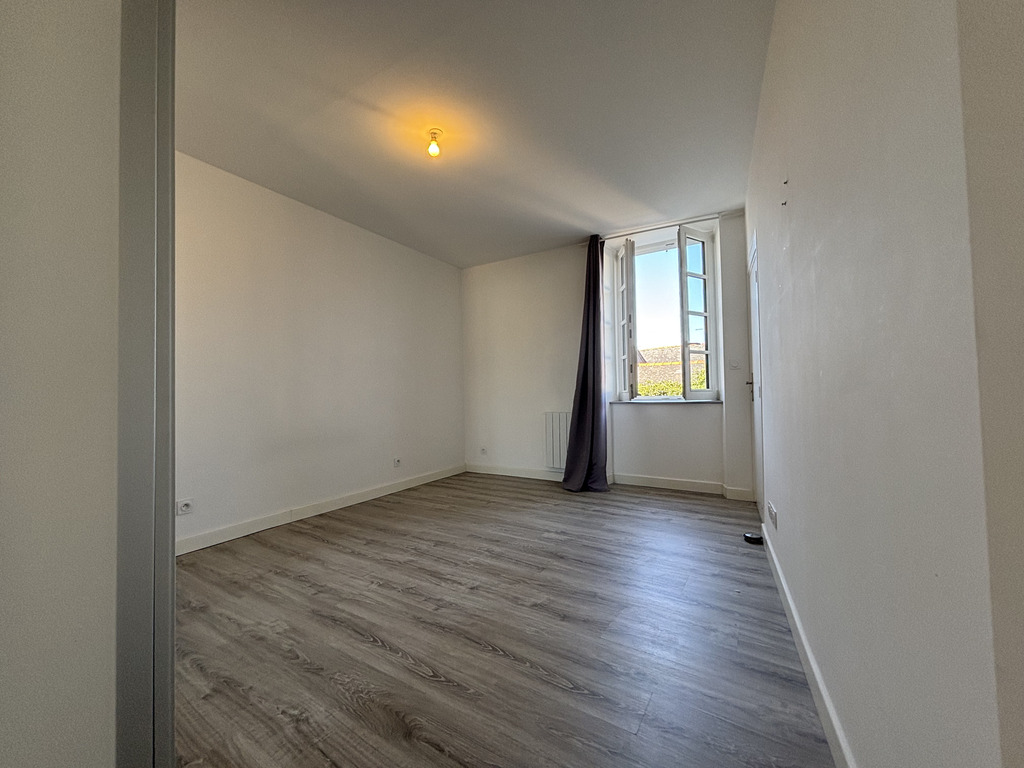 A Louer. Libre Immédiatement, Quimper, Centre-Ville, Appartement T3 de 72 m²