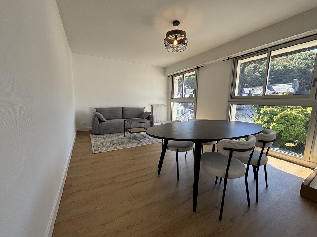 A Louer. Libre Immédiatement, Quimper, Appartement T2 Meublé de 48 m²